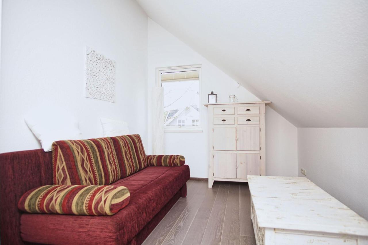 Komfortables Haus Mit Kamin, Sauna, Garten, Terrasse - Ferienhaus Sternschnuppe Wiek auf Rügen المظهر الخارجي الصورة